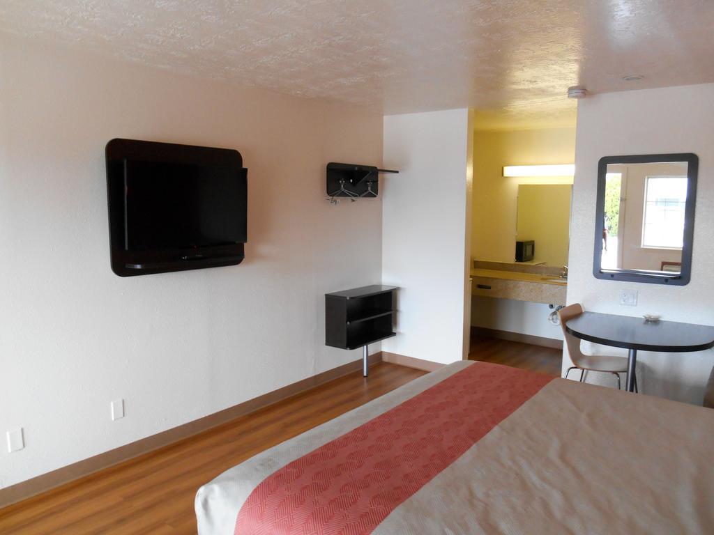 Motel 6-Madisonville, Tx Екстер'єр фото