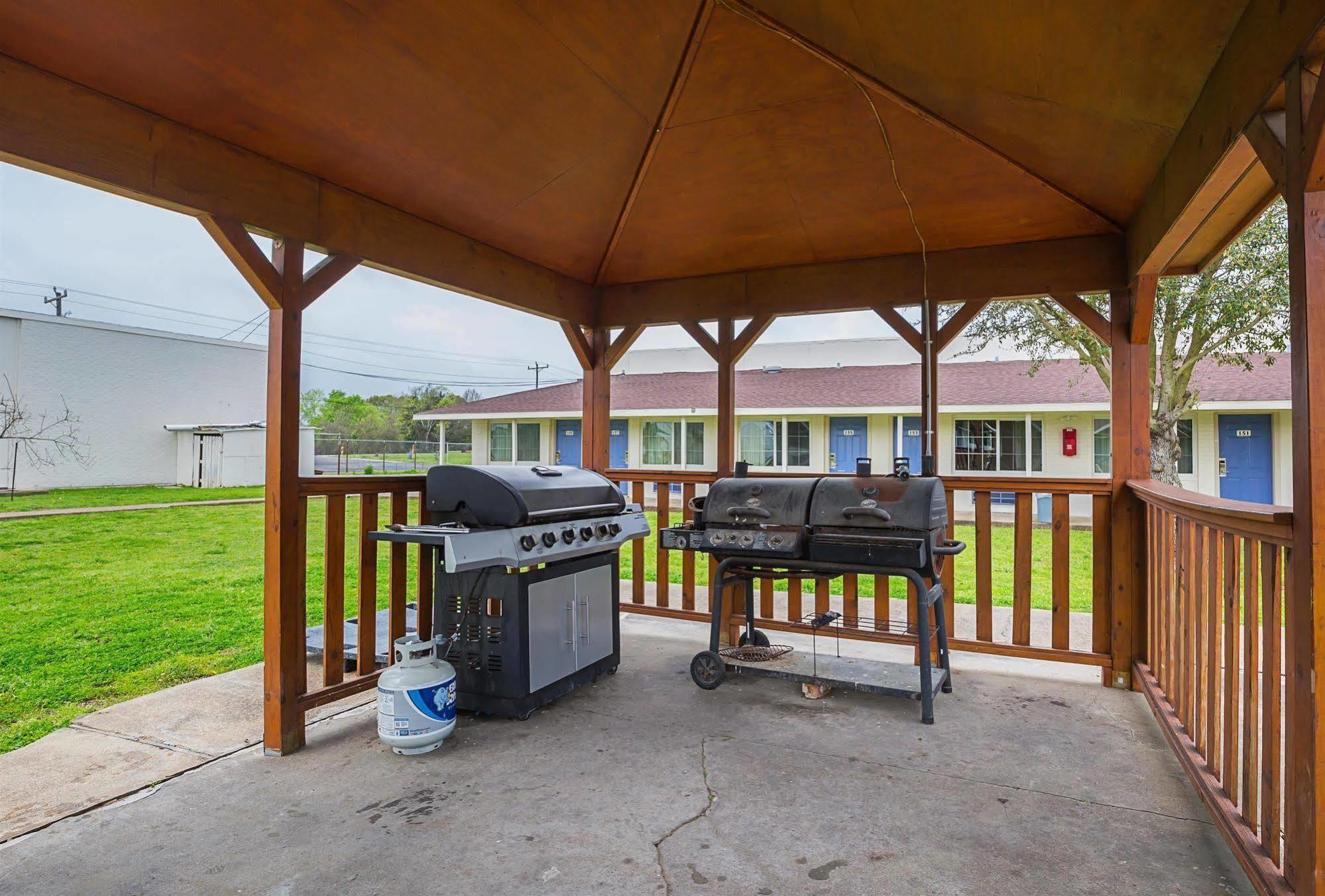Motel 6-Madisonville, Tx Екстер'єр фото