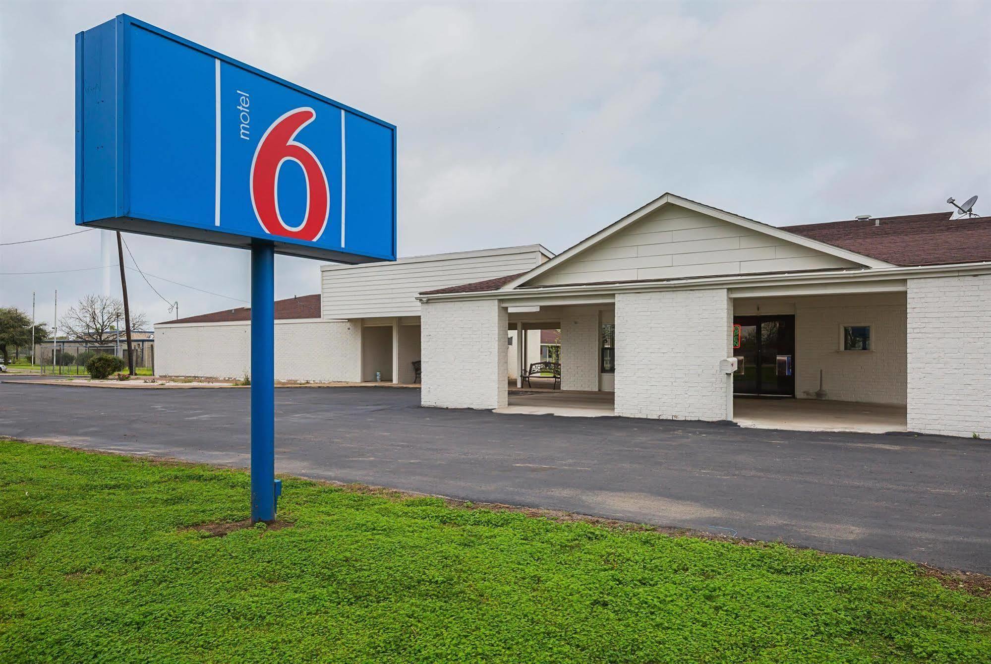 Motel 6-Madisonville, Tx Екстер'єр фото