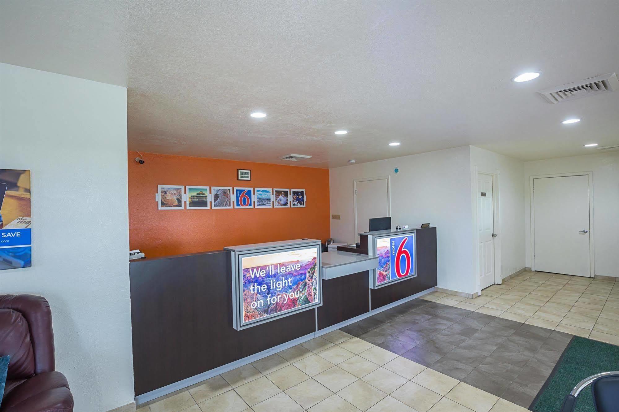Motel 6-Madisonville, Tx Екстер'єр фото
