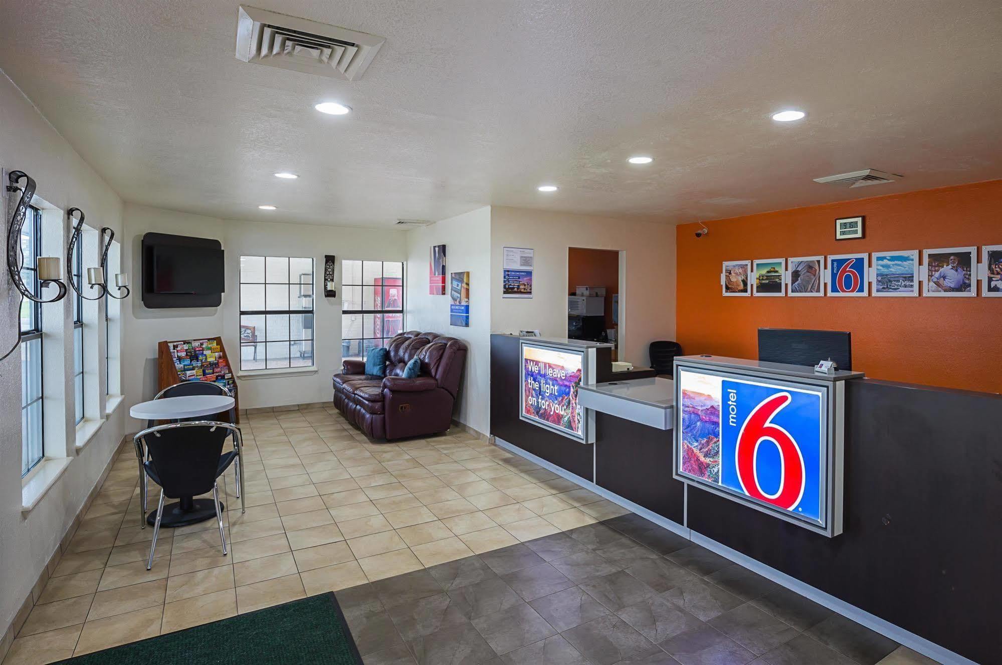 Motel 6-Madisonville, Tx Екстер'єр фото