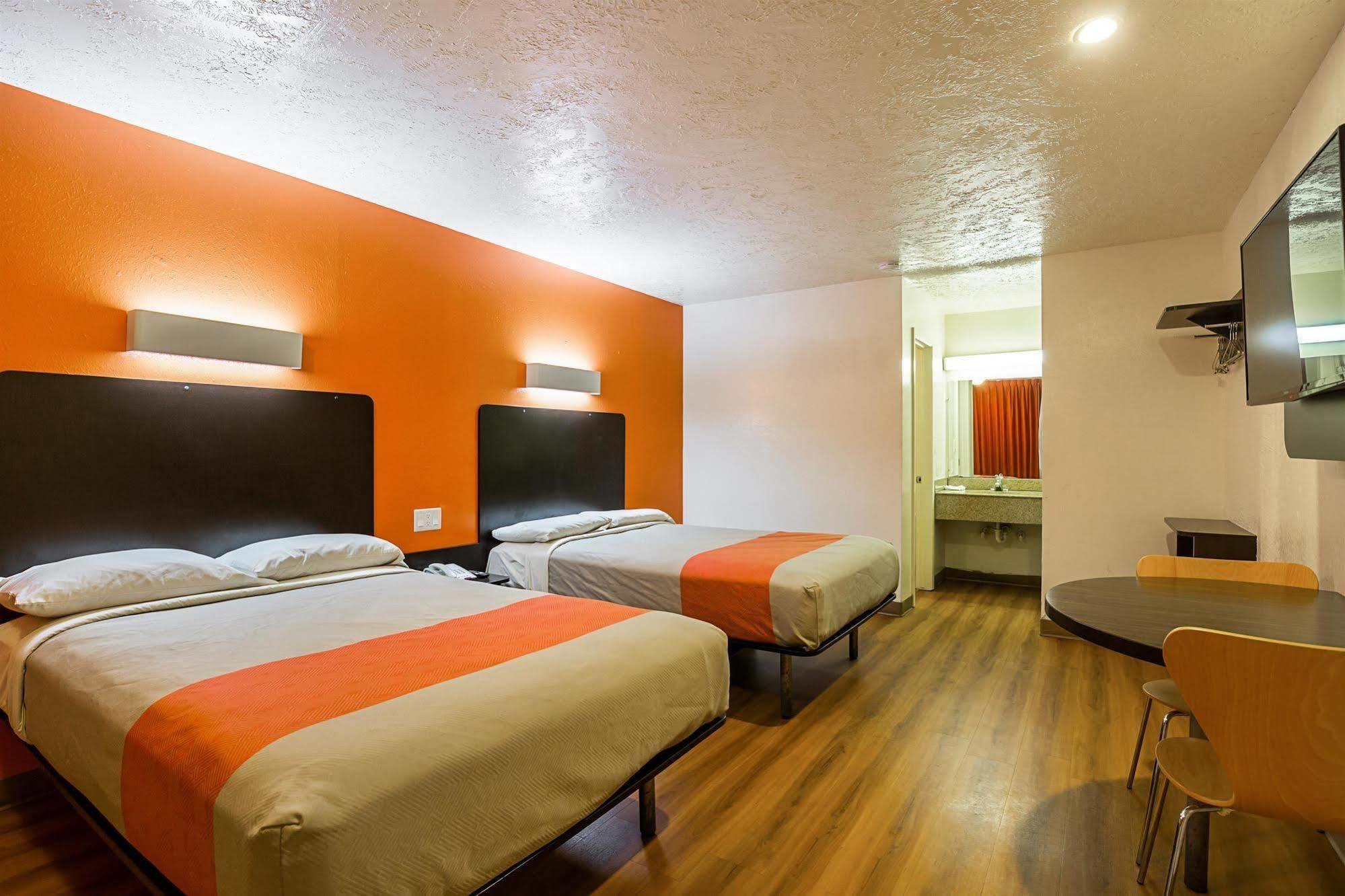Motel 6-Madisonville, Tx Екстер'єр фото